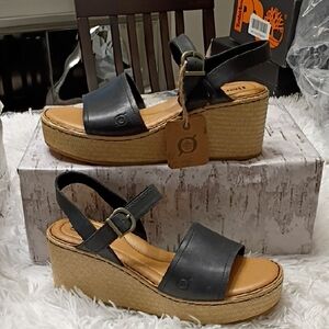 Born Women's Sz 9 Leather Black 🖤 Platform Sandals 🆕